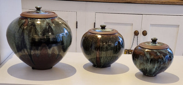 AS11 to 14 Lidded Blue Nuka on Temuku Stoneware Side Round Pots by Alex Shimwell